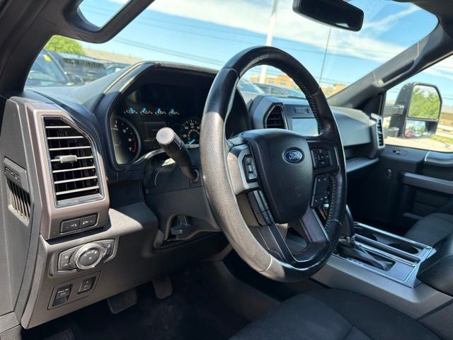 2019 Ford F-150 XLT 4WD CLEAN CARFAX!