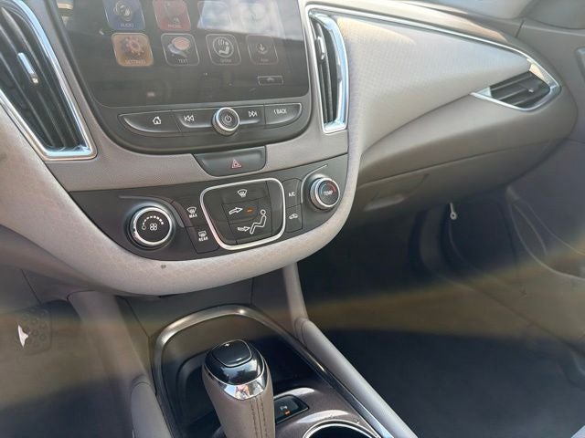 2017 Chevrolet Malibu LT 1LT