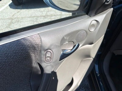 2002 Saturn L100 Base