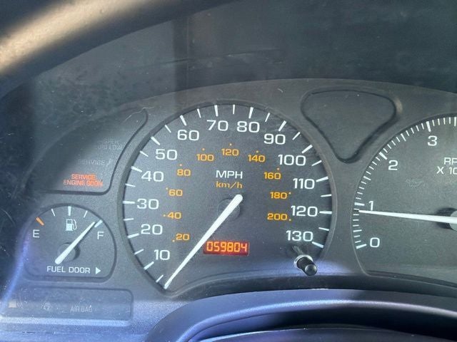 2002 Saturn L100 Base