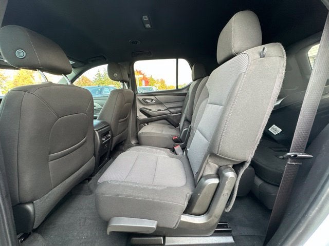 2023 Chevrolet Traverse LT AWD W/ HEATED SEATS