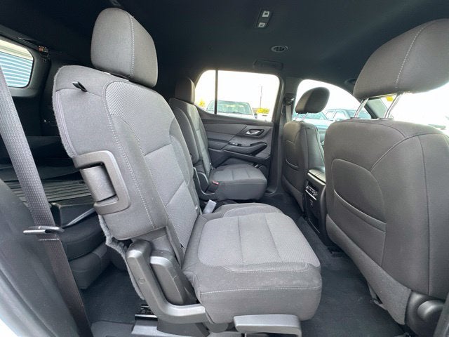 2023 Chevrolet Traverse LT AWD W/ HEATED SEATS