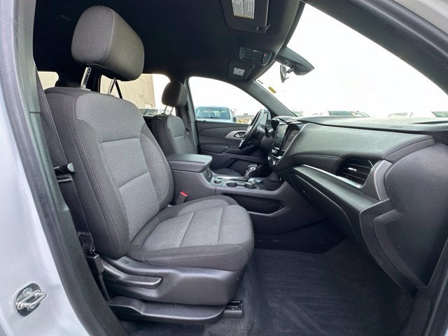 2023 Chevrolet Traverse LT AWD W/ HEATED SEATS
