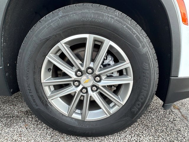2023 Chevrolet Traverse LT AWD W/ HEATED SEATS