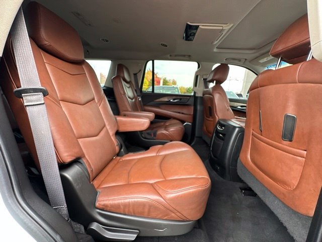 2016 Cadillac Escalade Luxury 4WD W/ SUNROOF