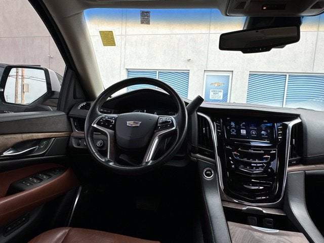 2016 Cadillac Escalade Luxury 4WD W/ SUNROOF