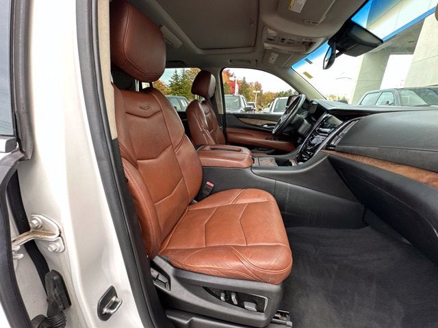 2016 Cadillac Escalade Luxury 4WD W/ SUNROOF