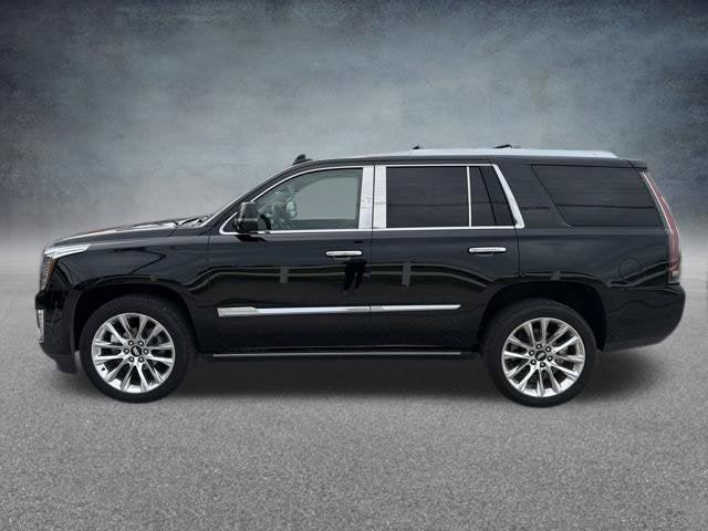 2017 Cadillac Escalade Premium Luxury W/ SUNROOF