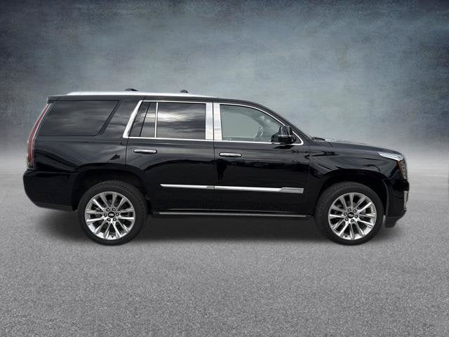 2017 Cadillac Escalade Premium Luxury W/ SUNROOF