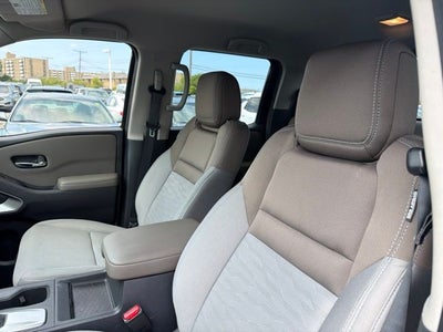 2022 Nissan Frontier SV