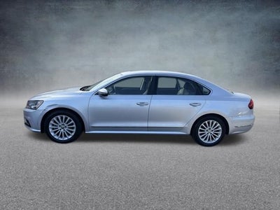 2017 Volkswagen Passat 1.8T SE