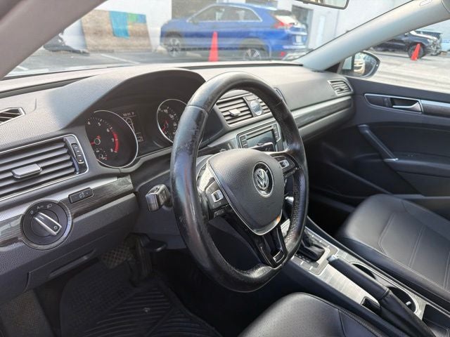 2017 Volkswagen Passat 1.8T SE
