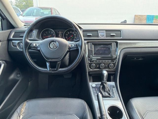 2017 Volkswagen Passat 1.8T SE