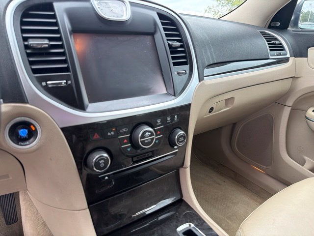 2012 Chrysler 300 Limited