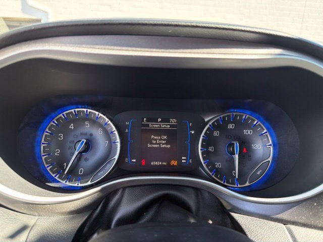 2020 Chrysler Pacifica Touring L 8 PASSENGER SEATING