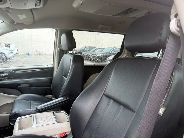 2014 Chrysler Town & Country Touring
