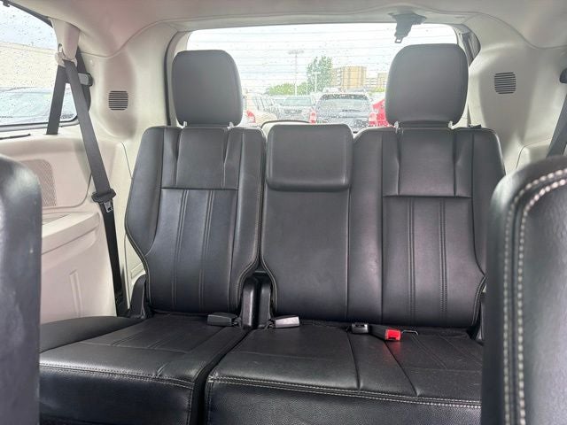 2014 Chrysler Town & Country Touring