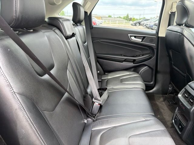 2019 Ford Edge Titanium AWD W/ SUNROOF & NAV