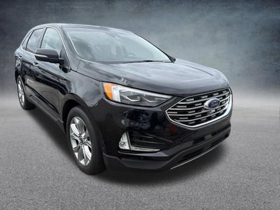 2019 Ford Edge Titanium AWD W/ SUNROOF & NAV