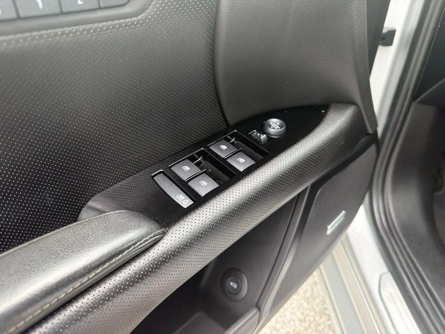 2013 Cadillac XTS Luxury W/ SUNROOF & BOSE