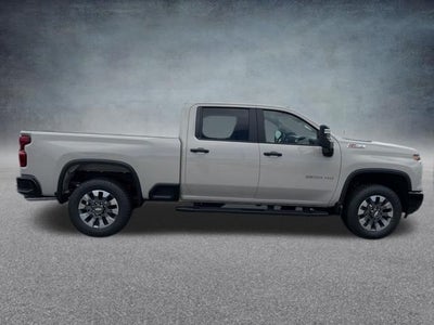 2026 Chevrolet Silverado 2500HD Custom