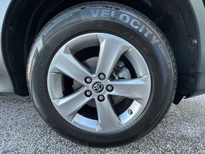2015 Toyota RAV4 XLE AWD W/ SUNROOF