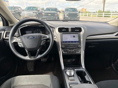 2020 Ford Fusion SE