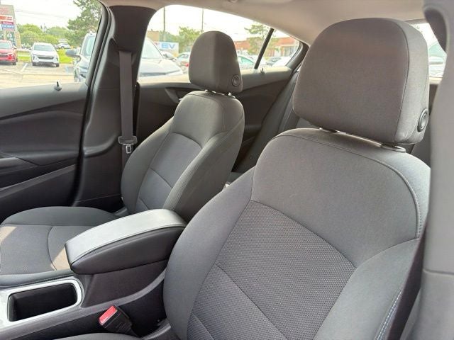2017 Chevrolet Cruze LT W/ SUNROOF & BOSE