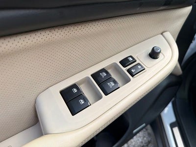 2016 Subaru Outback 2.5i Limited W/ SUNROOF