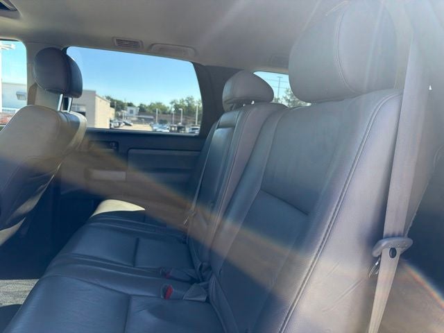 2016 Toyota Sequoia SR5 5.7L