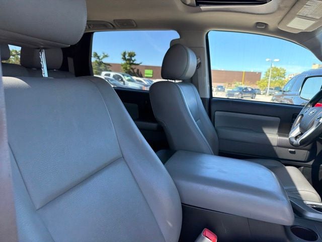 2016 Toyota Sequoia SR5 5.7L