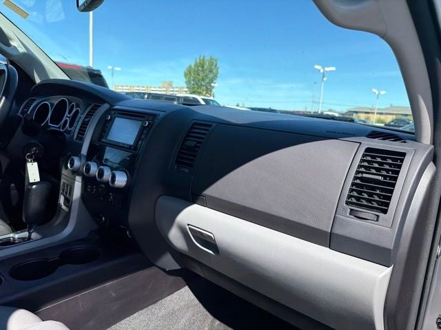 2016 Toyota Sequoia SR5 5.7L