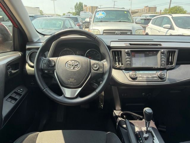 2016 Toyota RAV4 XLE AWD W/ SUNROOF