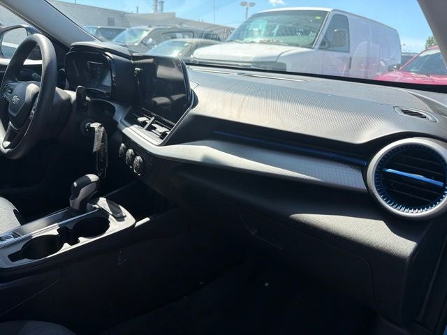 2025 Chevrolet Trax LS