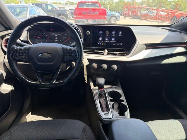2024 Chevrolet Trax 1RS W/ SUNROOF & HEATED SEATS