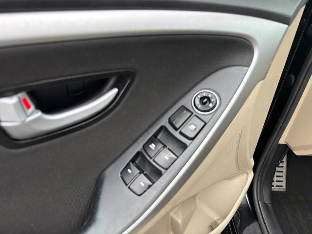 2016 Hyundai Elantra GT Base