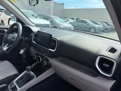 2023 Hyundai Venue SEL W/ SUNROOF