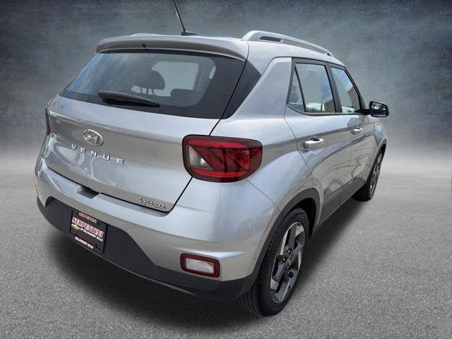 2023 Hyundai Venue SEL W/ SUNROOF