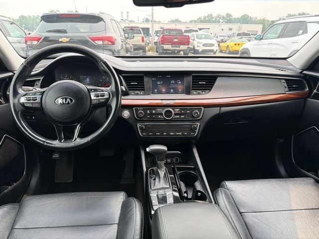 2017 Kia Cadenza Premium