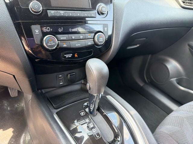 2015 Nissan Rogue SV AWD