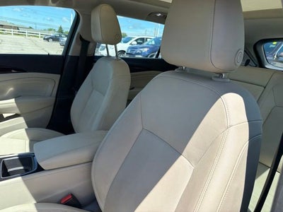 2018 Buick Regal TourX Essence AWD