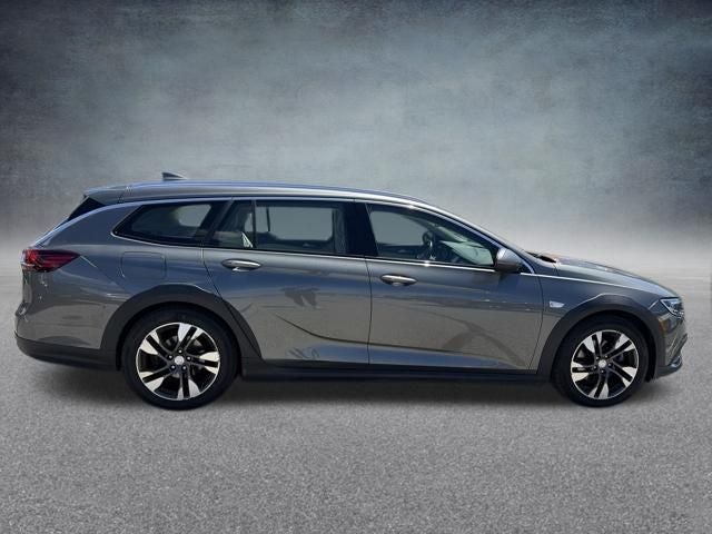 2018 Buick Regal TourX Essence AWD