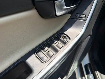 2016 Volvo XC60 T6 Drive-E Platinum AWD