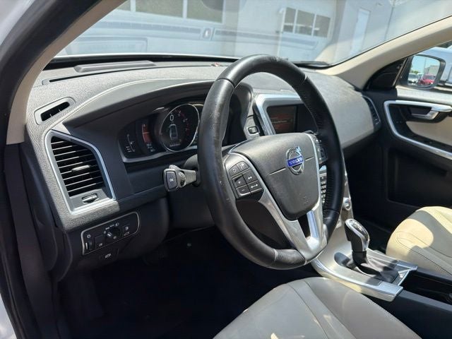 2016 Volvo XC60 T6 Drive-E Platinum AWD