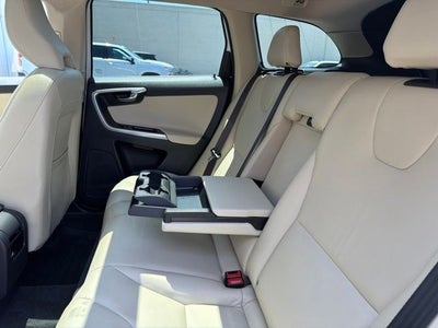 2016 Volvo XC60 T6 Drive-E Platinum AWD