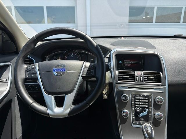 2016 Volvo XC60 T6 Drive-E Platinum AWD