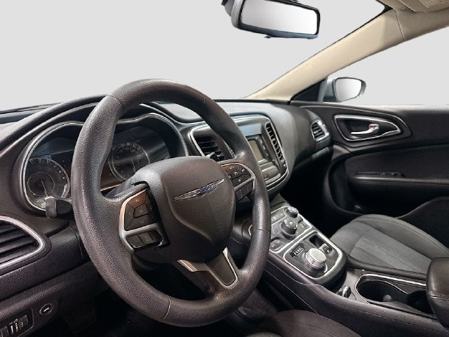 2016 Chrysler 200 LX
