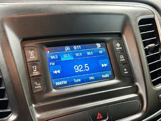 2016 Chrysler 200 LX