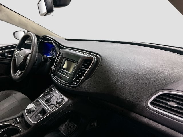 2016 Chrysler 200 LX