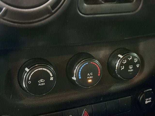2017 Jeep Wrangler Unlimited Sport 1 OWNER CLEAN CARFAX!!